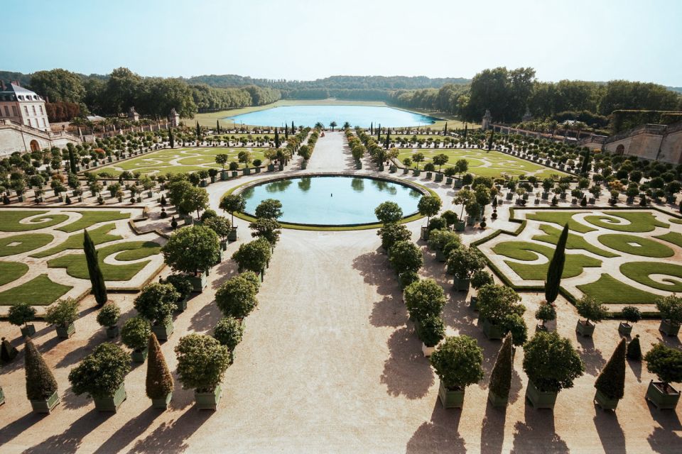 From Paris: Day Trip to Giverny & Versailles With Lunch - Important Information to Note
