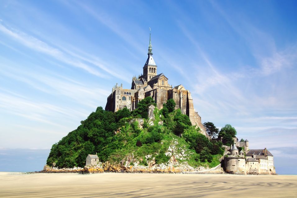 From Paris: Mont St Michel and Loire Valley 2 Day Tour - Packing Recommendations