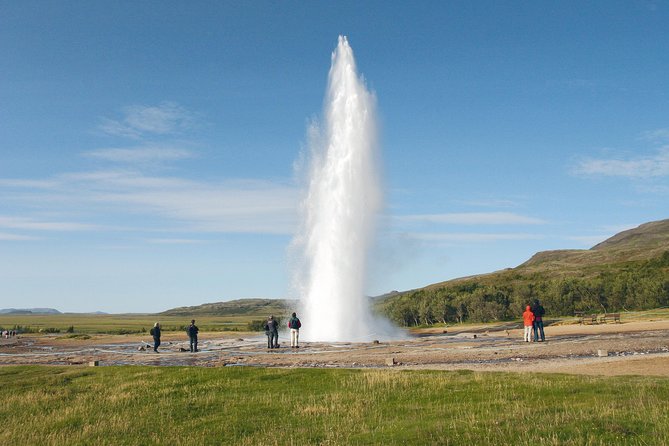 Golden Circle 7 Hours Bus Tour From Reykjavik - Transportation and Accessibility