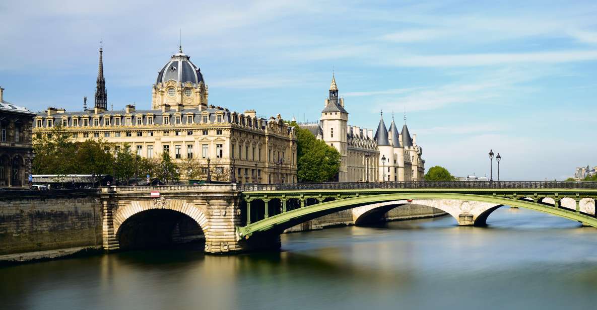 Island of the City - Sainte-Chapelle and the Conciergerie Tour - French Revolutions Fascinating World