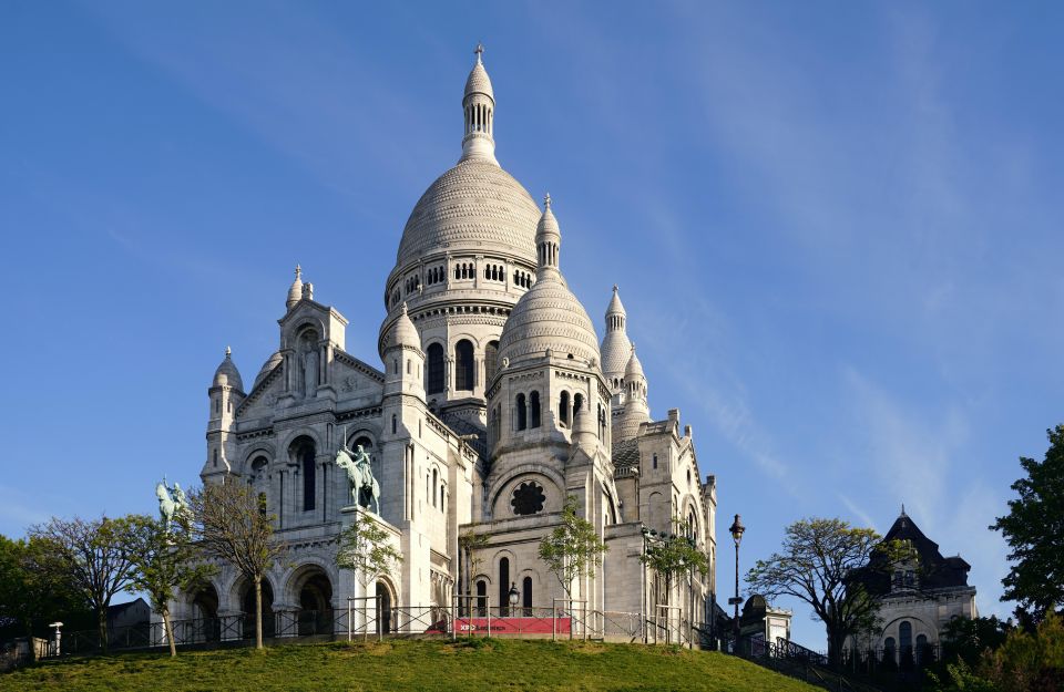Majestic Highlights of Paris With Local Tasting Tour - Private Group Tours