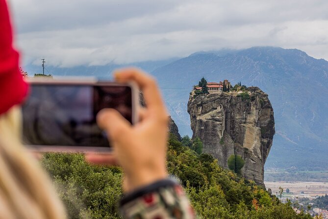 Meteora Monasteries and Hermit Caves Day Trip With Optional Lunch - Meeting Point and Group Size