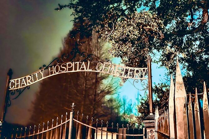 New Orleans Dead of Night Ghosts and Cemetery Bus Tour - Planning Tips