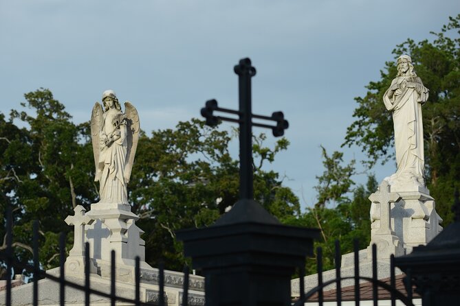 New Orleans St. Louis Cemetery No. 3 Walking Tour - Highly Rated Tour Reviews