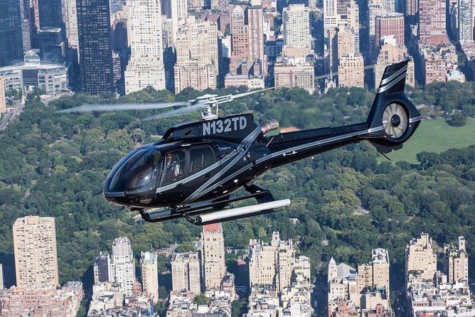 New York Helicopter Tour: Ultimate Manhattan Sightseeing - Safety and Professionalism
