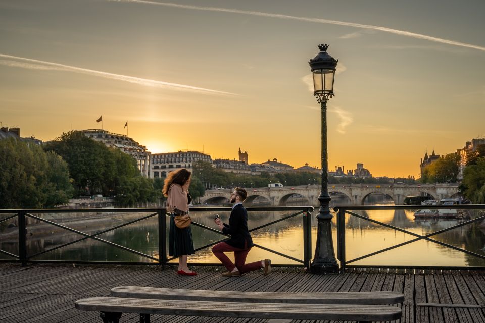 Paris: Cinematic and Fun Photoshoot With a Professional - Personalized Advice From the Photographer