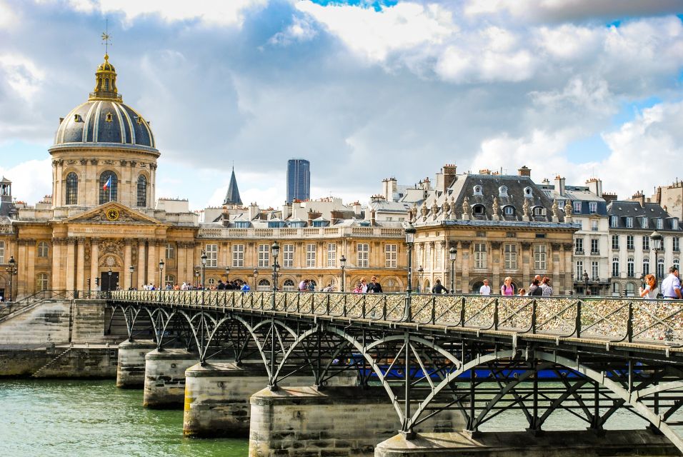 Paris - Historic City Center Guided Tour - Discovering 2000-Year-Old History
