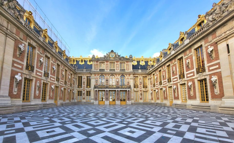 Versailles Palace and Giverny Private Guided Tour From Paris - Versailles Palace and Apartments