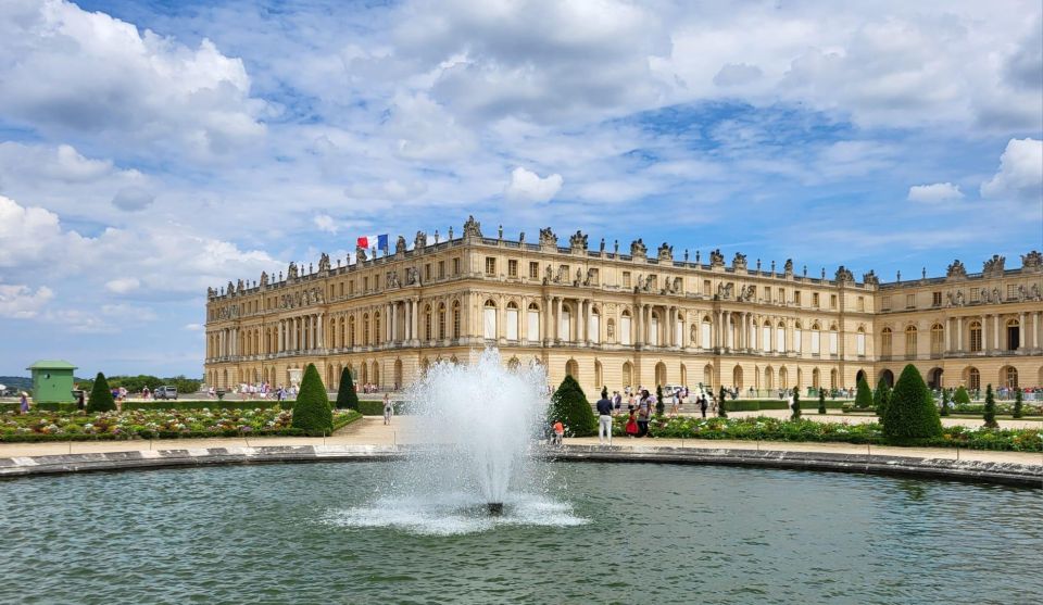 Versailles Palace & Marie-Antoinettes Estate Private Tour - Exploring Marie Antoinettes Estate