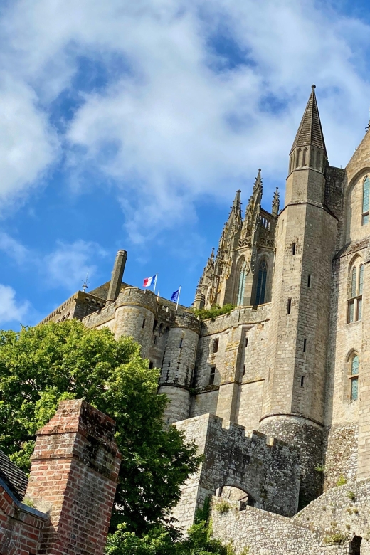 2-day Private D-Day Mont Saint-Michel 3 Castles by Mercedes - Normandy American Cemetery and Omaha Beach