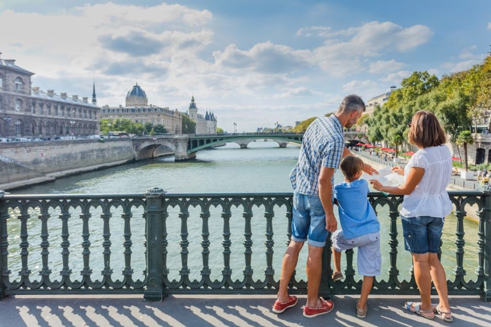 Family Joy in Paris Walking Tour - Tour Inclusions and Meeting Point