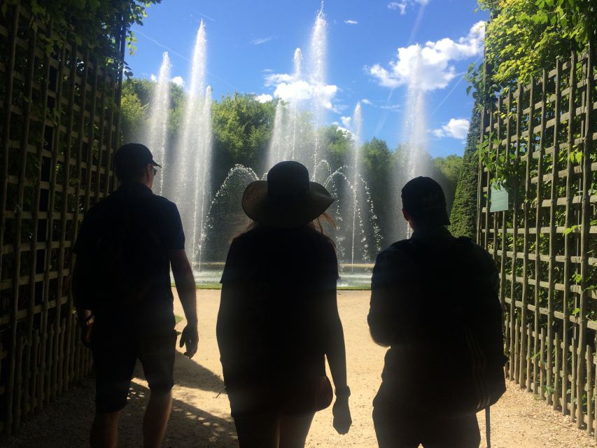 From Paris: Skip-the-Line Palace of Versailles Bike Tour - Discovering the Gardens