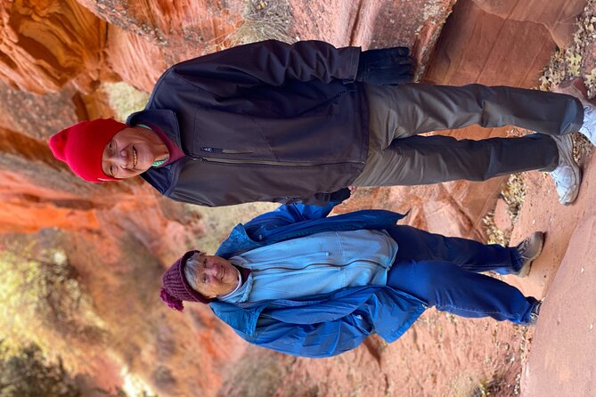 Guided Hike Through Peek-A-Boo Slot Canyon (Small Group) - Customer Ratings and Reviews