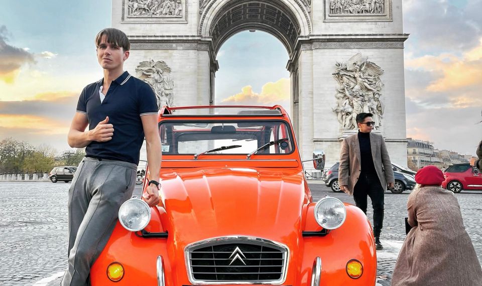 Guided Tour of Paris in Classic Convertible - Convertible Experience