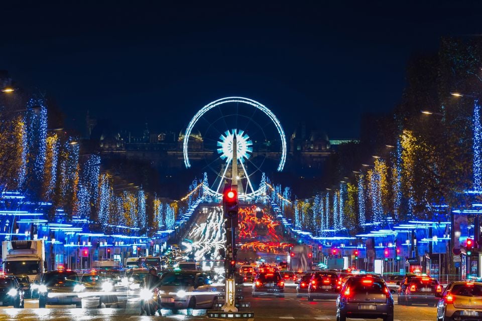 Paris: Evening Sightseeing Tour and Moulin Rouge Show - Frequently Asked Questions