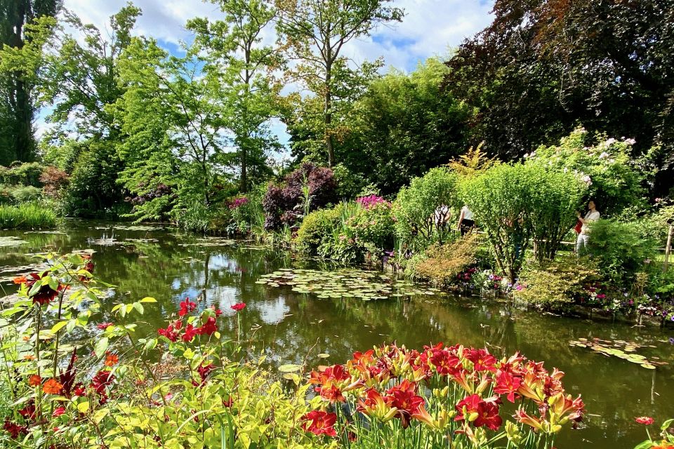 Private Giverny Half-Day Trip From Paris by Mercedes - Frequently Asked Questions