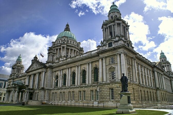 A History of Terror - Belfast City Centre Walking Tour - Just The Basics