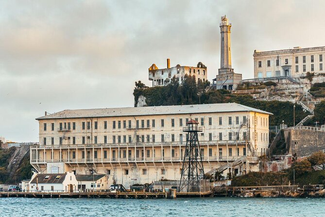 Alcatraz Island Tour Package - Key Points