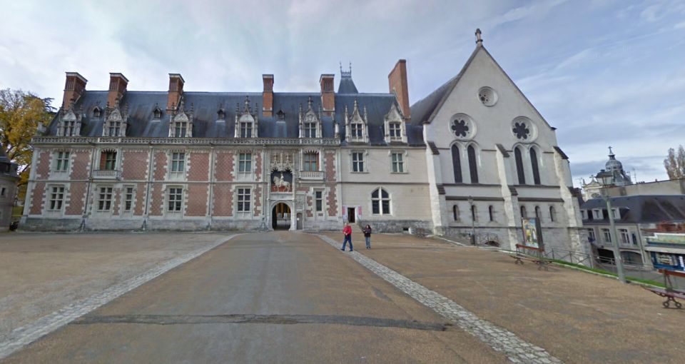 Blois: Private Tour of Blois Castle With Entry Tickets - Key Points