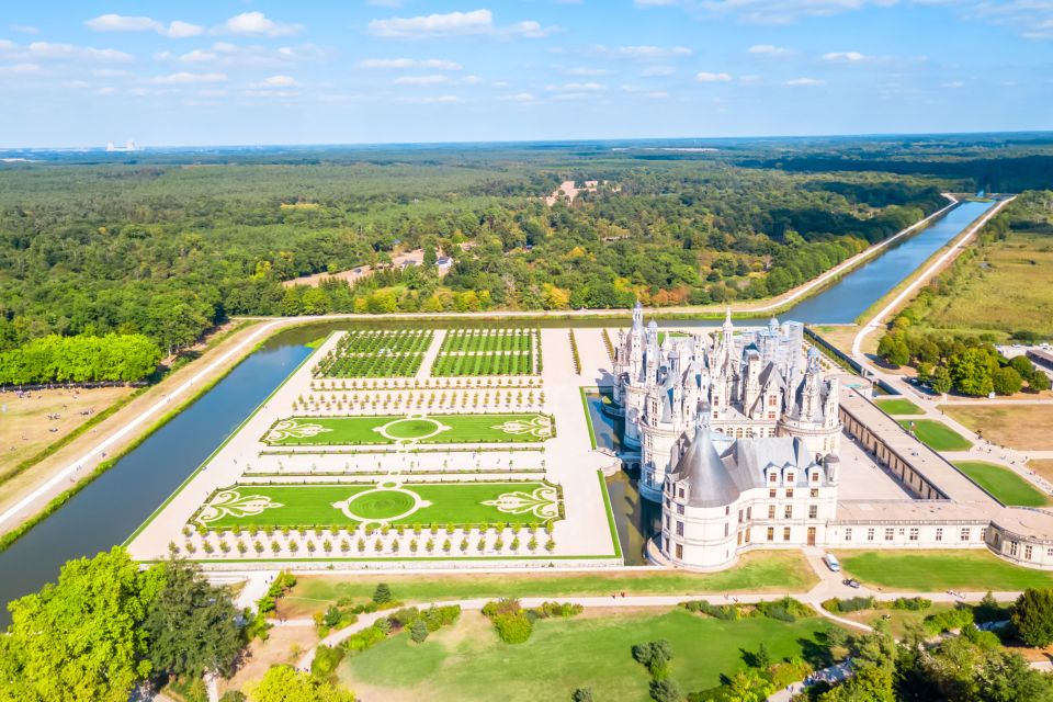 Chambord Castle: Private Guided Walking Tour - Key Points
