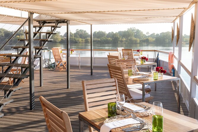 Dinner Cruise on the Zambezi River - Key Points