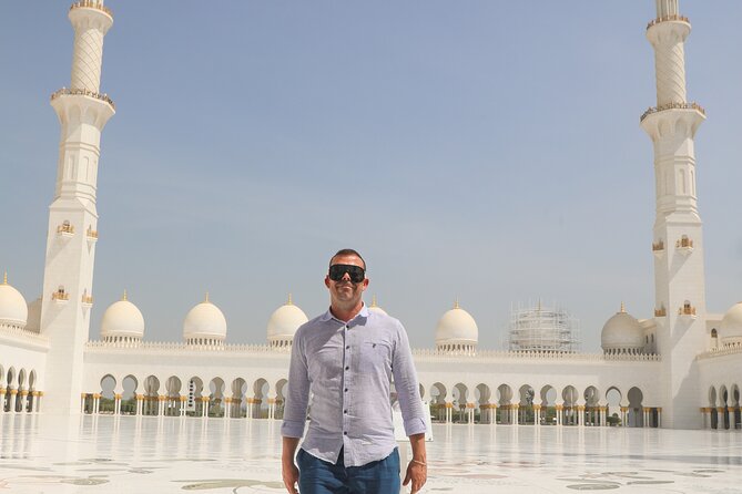 Dubai to Abu Dhabi Day Trip: Grand Mosque, Palace & Etihad Towers - Key Points