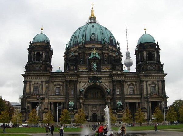 Explore Berlins Top Attractions 3-hour English Walking Tour - Just The Basics