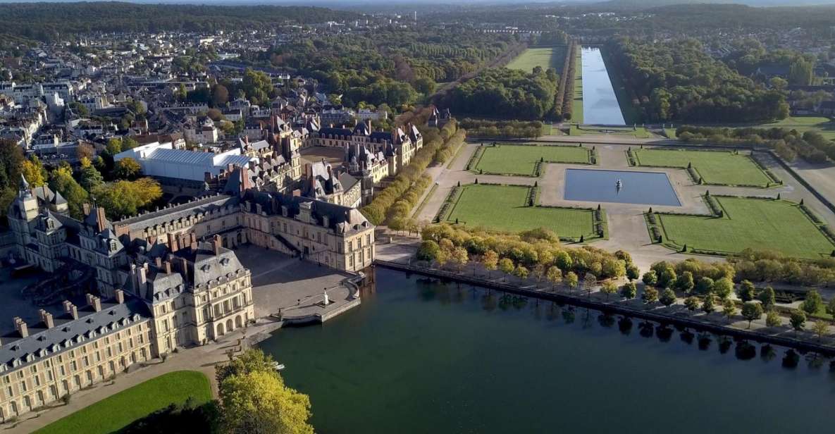 Fontainebleau: Private Round Transfer From Paris - Key Points