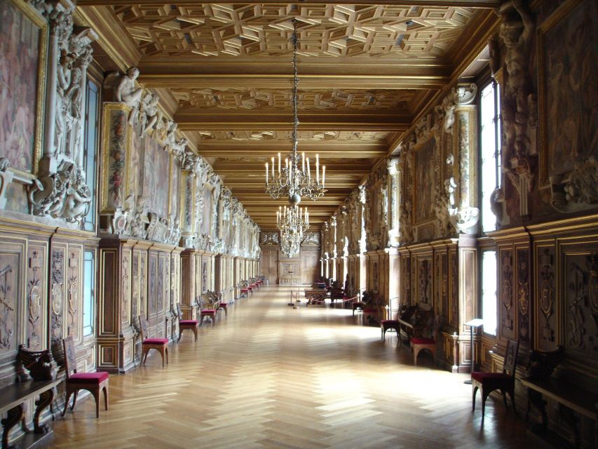From Paris: Château De Fontainebleau & Vaux-Le-Vicomte Private - Key Points