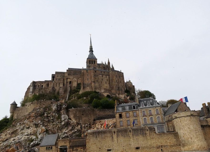 Mont Saint Michel Private VIP Tour With Champagne From Paris - Key Points