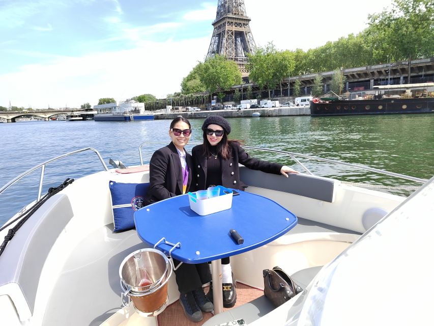 Paris: Private Boat Cruise on Seine River - Key Points
