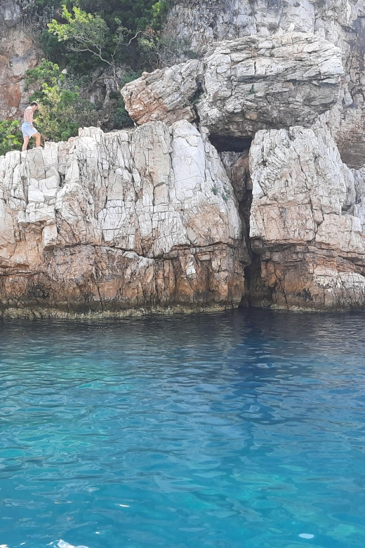 Private Tour on a Sailboat - Swim and Paddle - Antibes Cape - Key Points