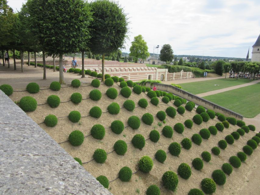 Royal Château of Amboise Private Tour With Entry Tickets - Key Points