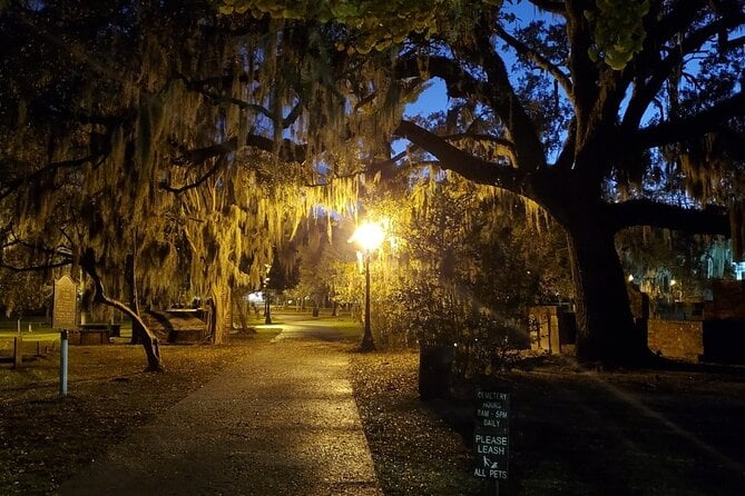 Savannah History and Haunts Candlelit Ghost Walking Tour - Just The Basics