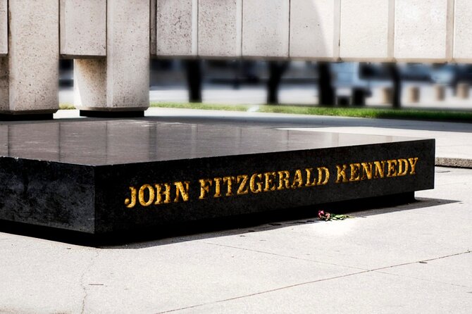 1-hour-jfk-assassination-walking-tour-tour-overview