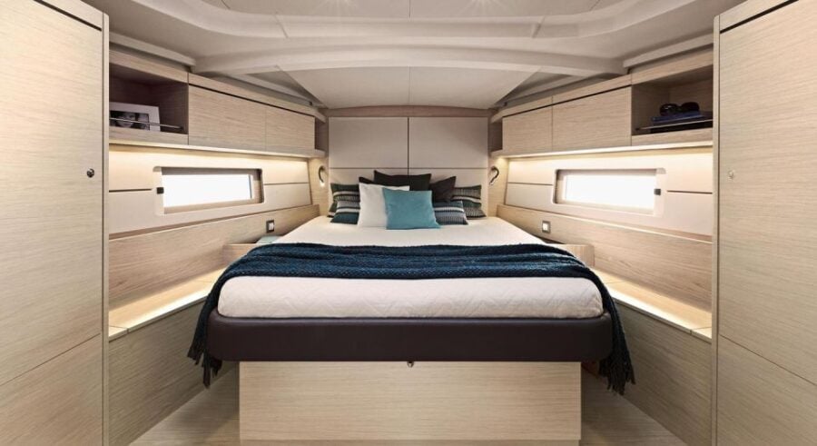3-day-crewed-charter-the-relaxing-beneteau-oceanis-46-1-overview-of-the-crewed-charter