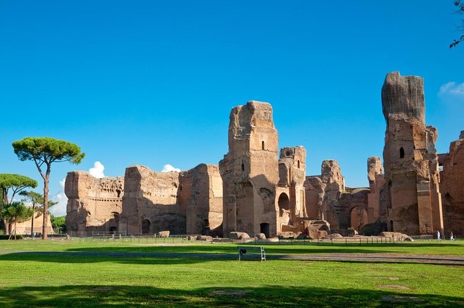3-Hour Rome Small-Group Sightseeing Tour by Vespa