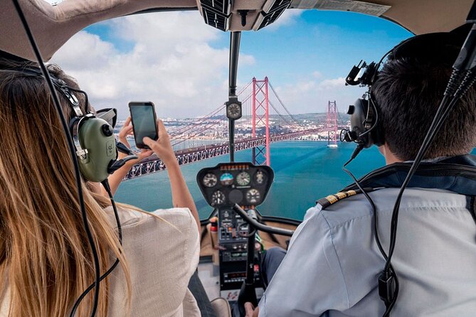 360° Lisbon: Helicopter Flight, Boat Trip and Old Town Walking