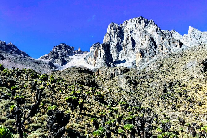 4-days-mt-kenya-climb-chogoria-route-up-and-out-sirimon-route-itinerary-and-meals