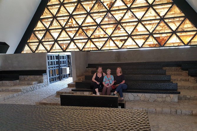 4HRS Small Group Half Day City Tour With Lunch at High Divers