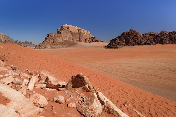 8-hour-small-group-jeep-tour-in-wadi-rum-with-meal-overnight-tour-overview