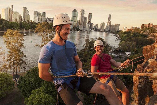 abseiling-the-kangaroo-point-cliffs-in-brisbane-experience-overview