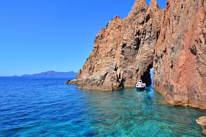 afternoon-in-scandola-and-creeks-of-piana-with-stop-in-girolata-overview-of-the-experience
