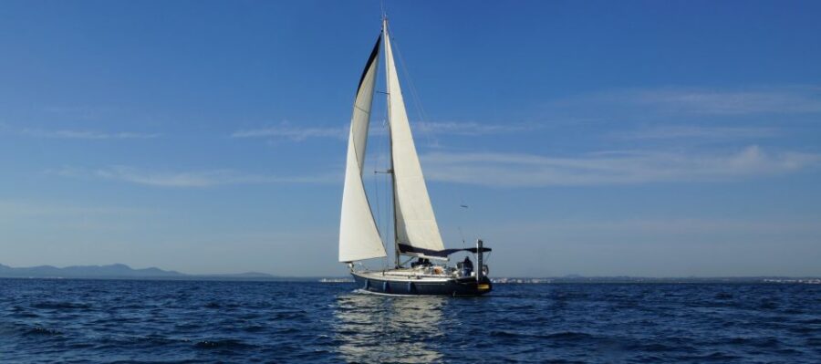 Alcudia: Sailing Yacht Excursion With Wine & Tapas - Exploring Alcudias Coastal Wonders