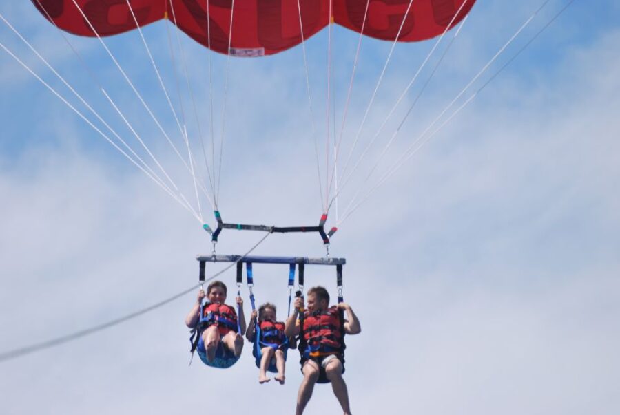 Alicante: Boat Trip and Parasailing Experience With Drink - Activity Overview
