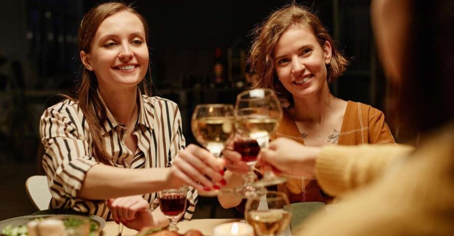 Alicante: Food Walking Tour With Wine Tasting and Tapas