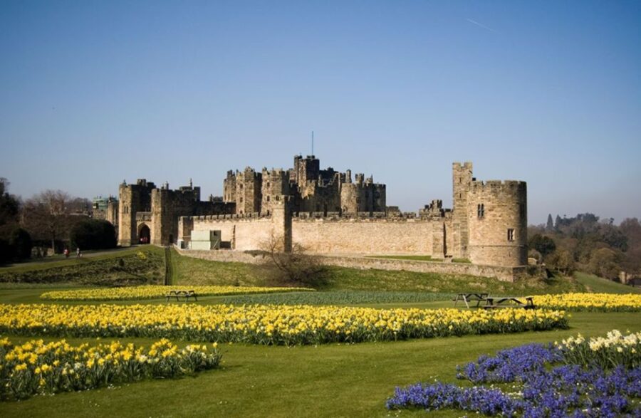 Alnwick: Self-Guided Walking Tour With Audio Guide - Discover Alnwicks Marketplace