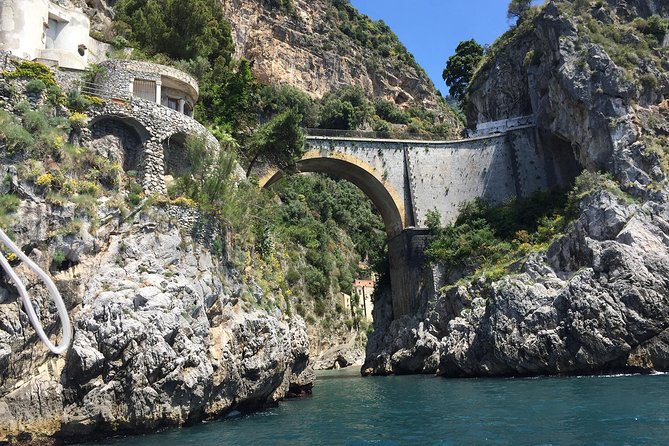 Amalfi Coast Boat Excursion From Positano, Praiano & Amalfi - Included Amenities and Features