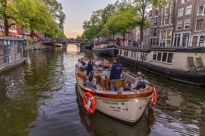 Amsterdam 2-Hour Canal Cruise Including Drinks & Dutch Snacks