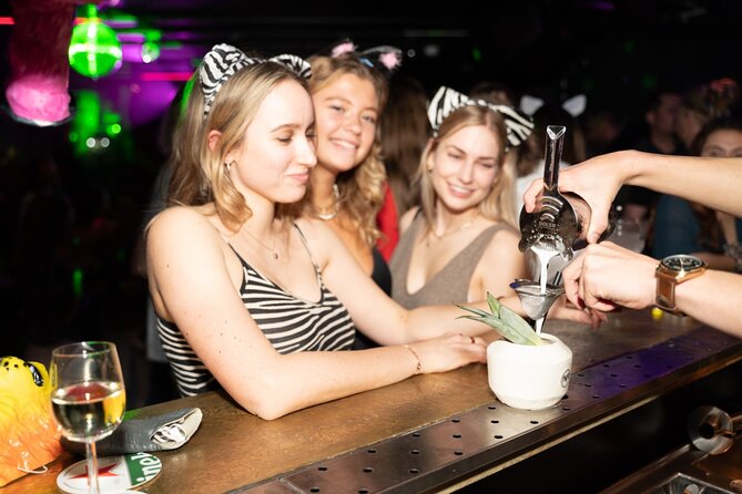 Amsterdam: Central Pub Crawl and Nightlife Experience - Meeting and Pickup